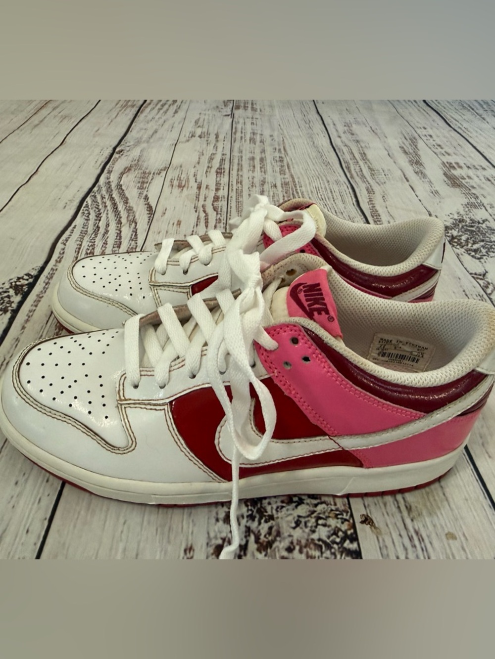 2007 Nike Dunk Low Valentines Sneakers size 7.5 Women’s